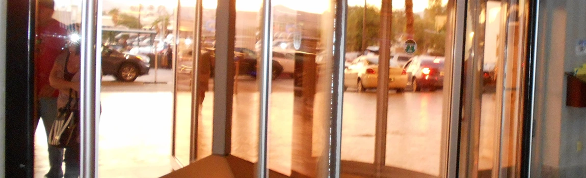 Storefront Glass Repair Cost in Tamarac, FL